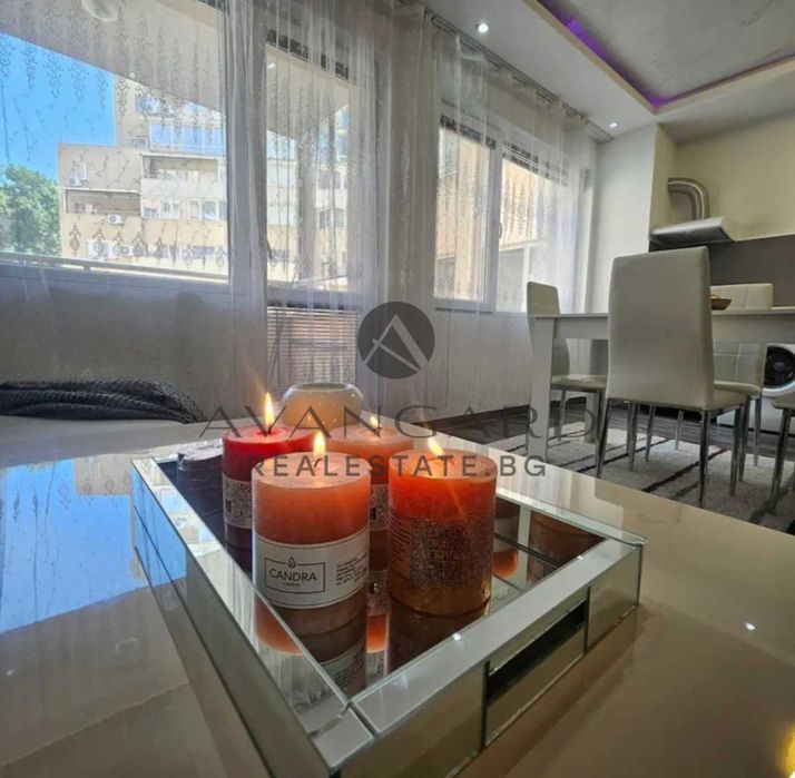 Продава се Двустаен апартамент в Пловдив, Кючук Париж - 63 кв.м за 2148 €/кв.м - Снимка #1