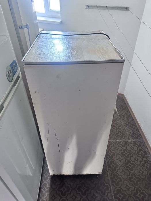 Холодильник продается