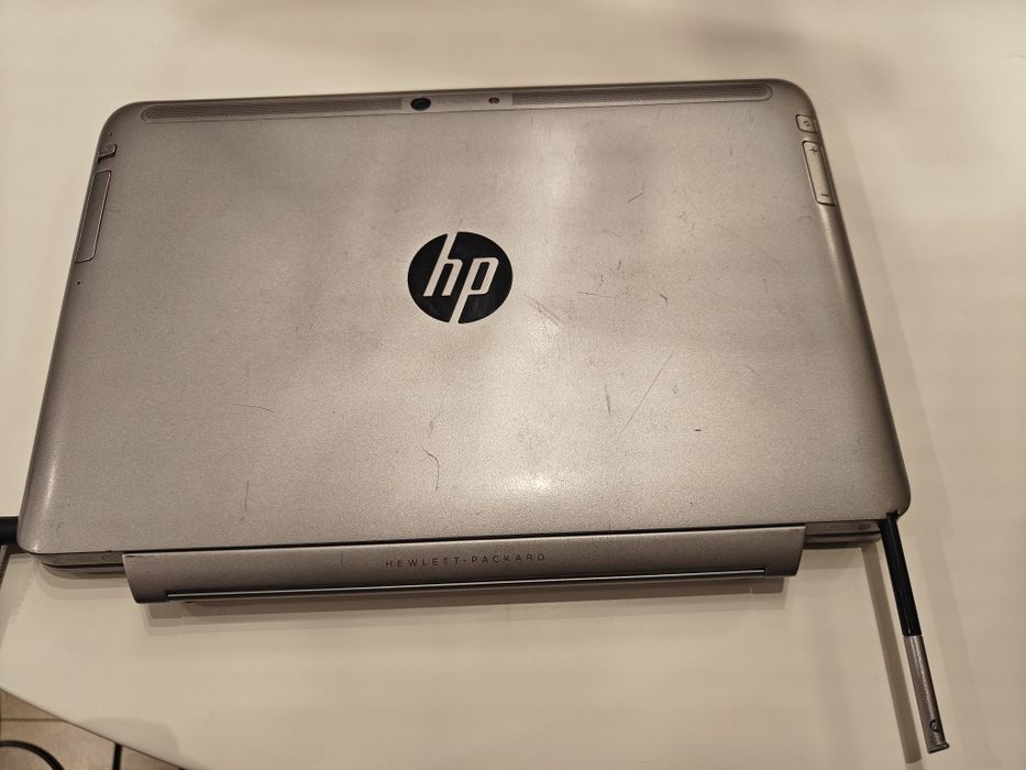 Лаптоп HP Elite x2 1011 G1