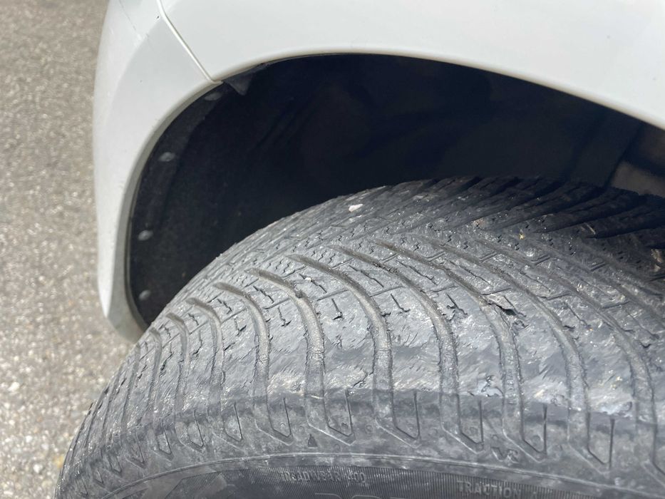 100 lei perechea - Anvelope 205/55 R16 - M+S - All Season - Vredestein