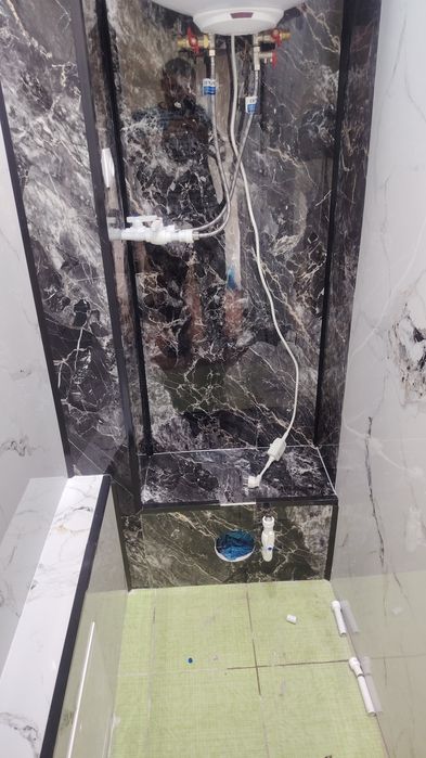 мрамор клею крашу стены