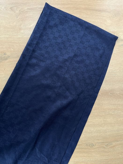Louis Vuitton копринен шал