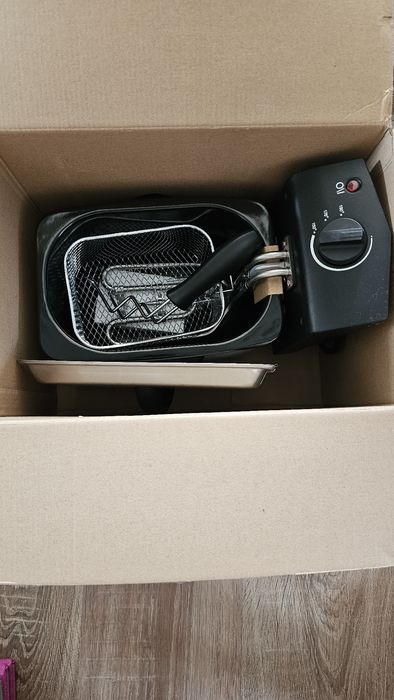 Friteuza tristar 2 l