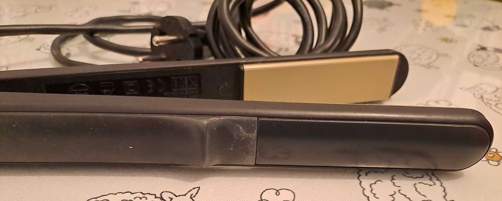 Placa ceramică pentru îndreptat părul Philips