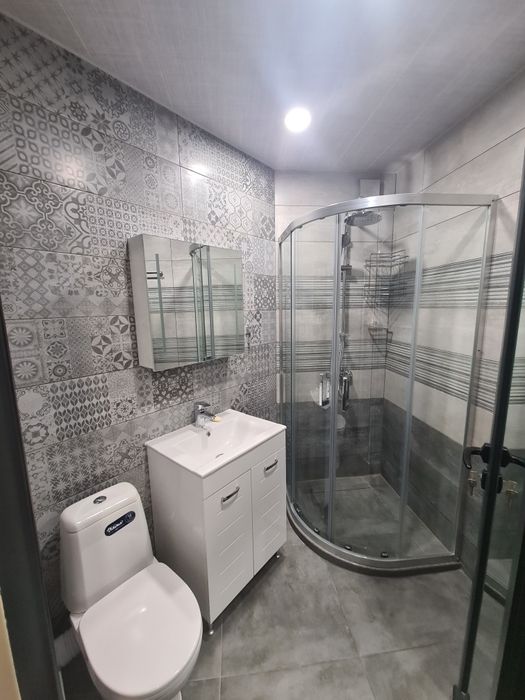 Дава се под наем Тристаен апартамент в Пловдив, Младежки Хълм - 105 кв.м за 612 € - Снимка #9