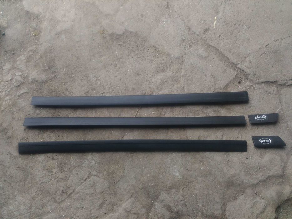 Молдинги на Ауди 100 с4