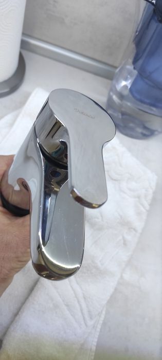 Стоящ смесител Видима