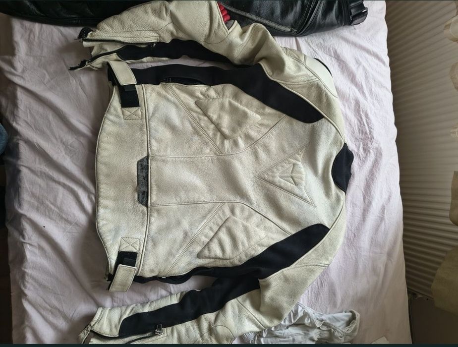 Costum Moto Dainese (piele cea Mai buna calitate)