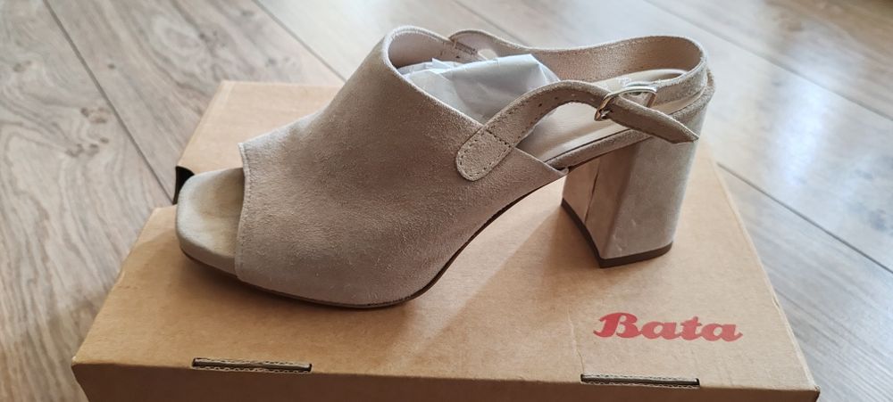 Дамски сандал Bata
