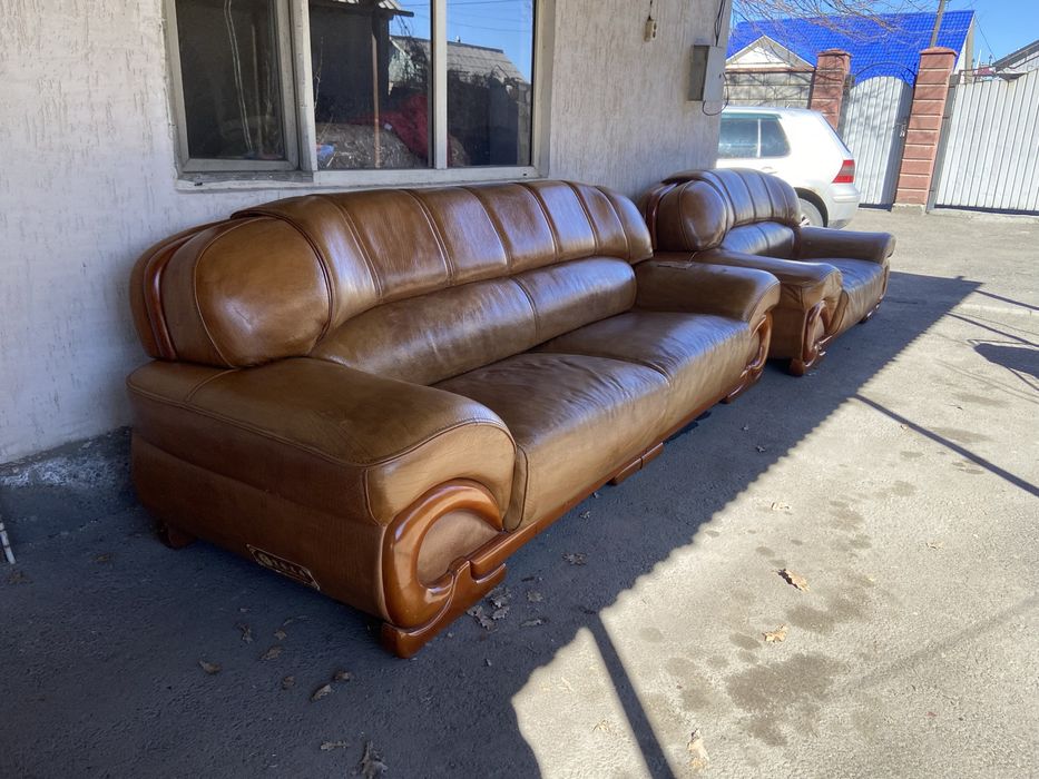 Кожаный диванный комплект (3+2+1)