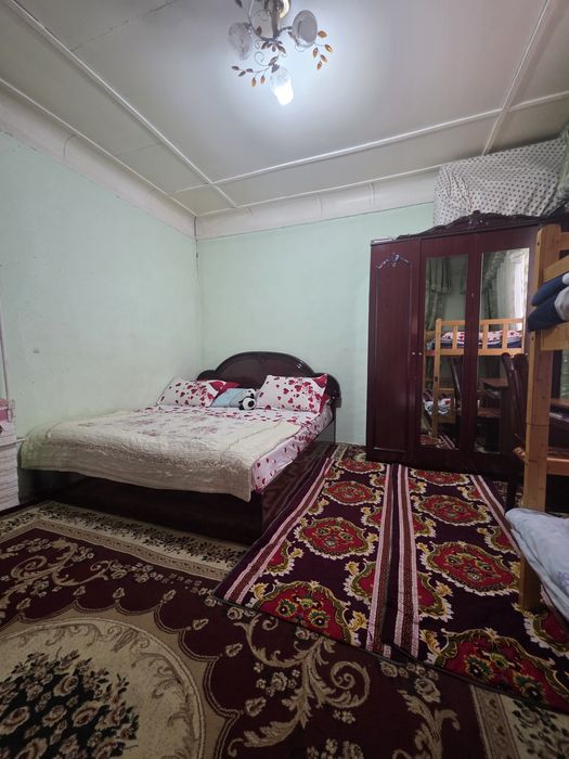 Кибрай тумани Бурота махалласида 8 сотих 7 хонали уй сотилади.