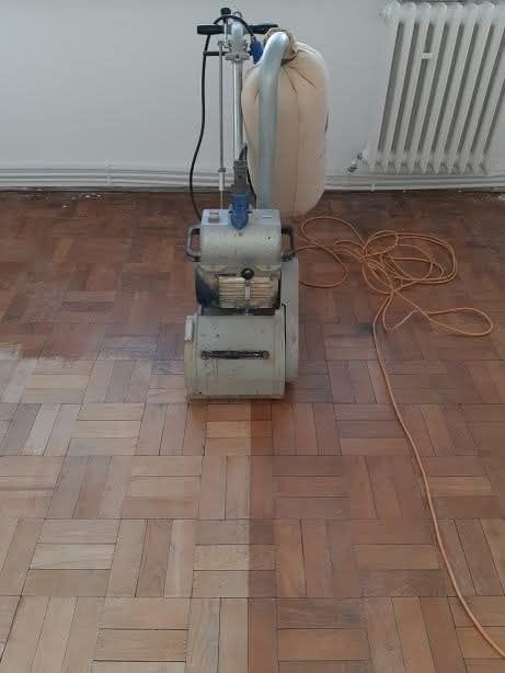 Raschetat-reconditionat montat parchet masiv