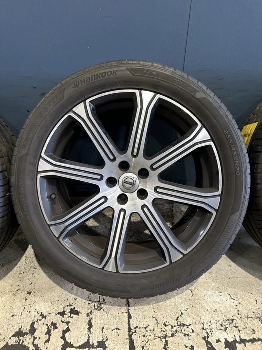 Оригинални джанти с гуми Volvo / Волво XC60 R 20" 5x108