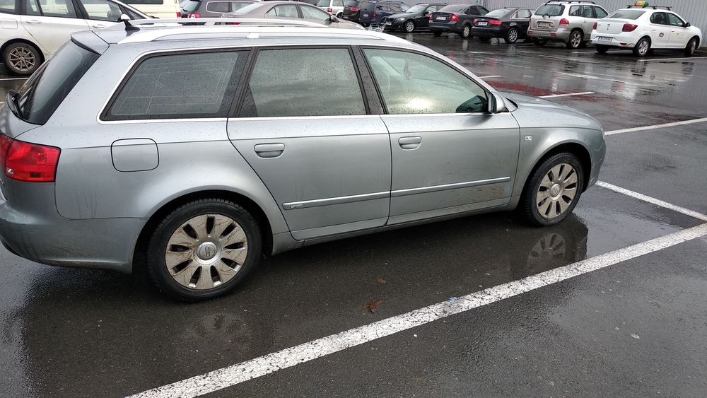 AUDI A4 2004 — imagine 2