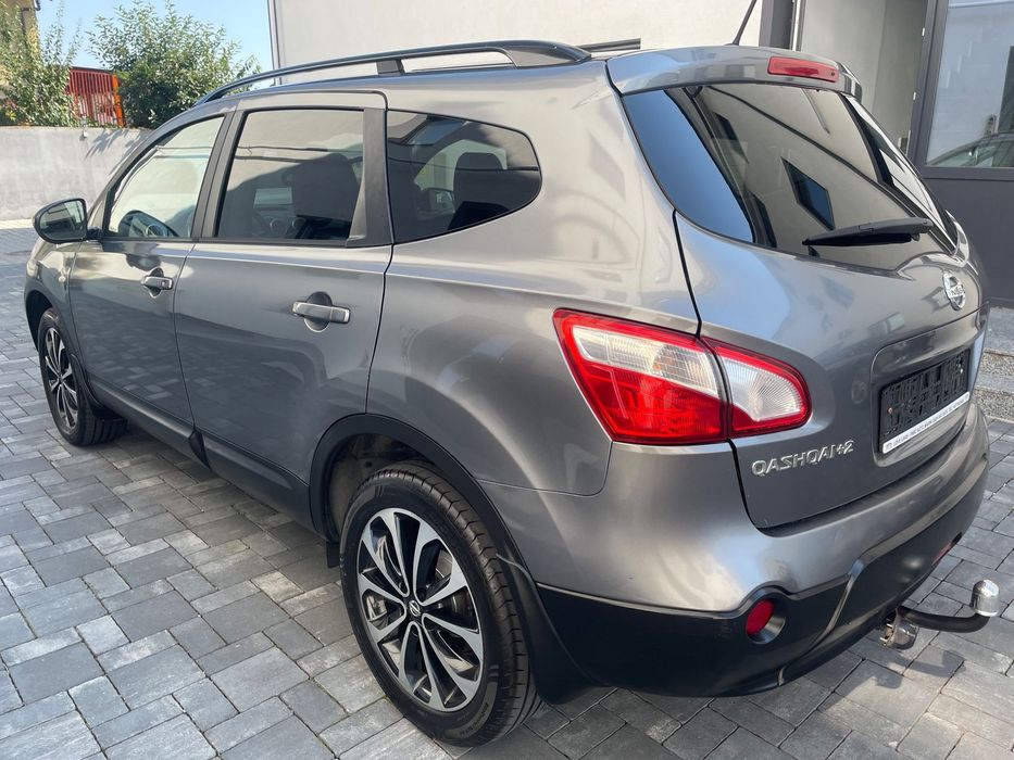 Nissan Qashqai NISSAN QASHQAI 4x4 cu 7 locuri