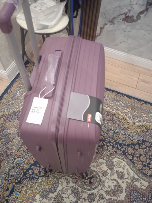 Чемодан качества супер оканч за 25 к полипропилен