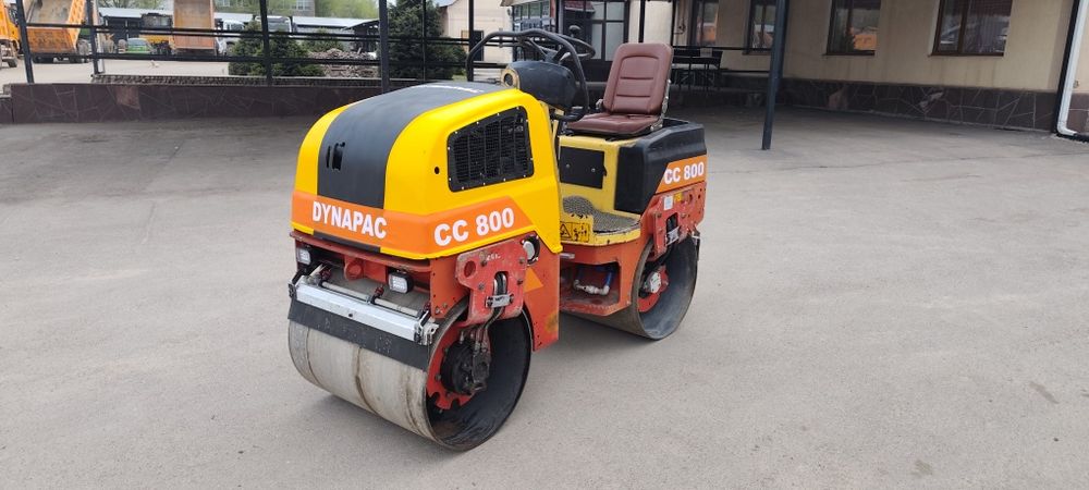 Дорожный каток DYNAPAC CC800