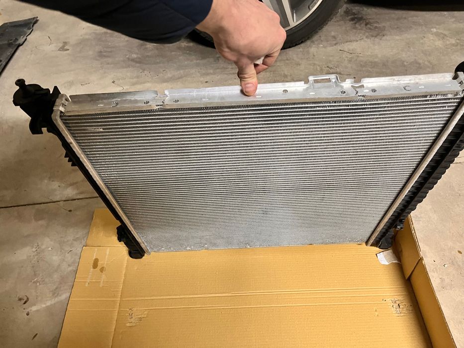 Радиатор охлаждане на двигателя Mercedes W166 ML, GL, GLE