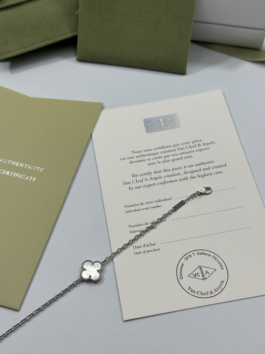 Brățară Van Cleef & Arpels White Gold 750 White Pearl