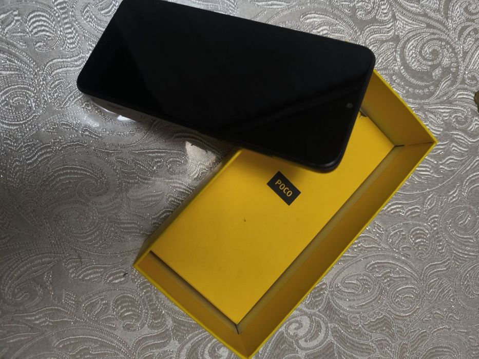 Poco m5 karobka dk bor