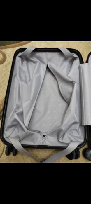 Продам чемодан новый