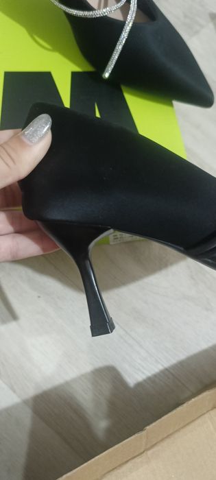 Продам туфли новые