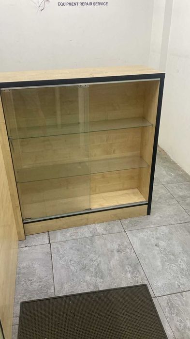 Продам мебель 2 стола + шкаф-полка
