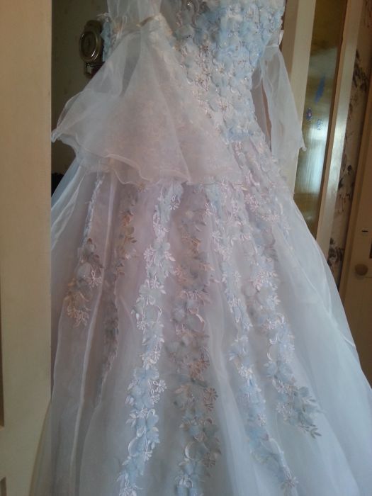 Свадебное платье, очень красивое размер 46-48