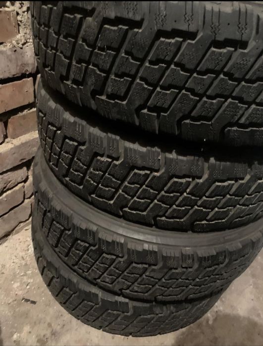 195 65 15 4 броя добро състояние добър грайфер