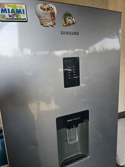 Conbina frigorifica  Samsung .digital inverter!514l
