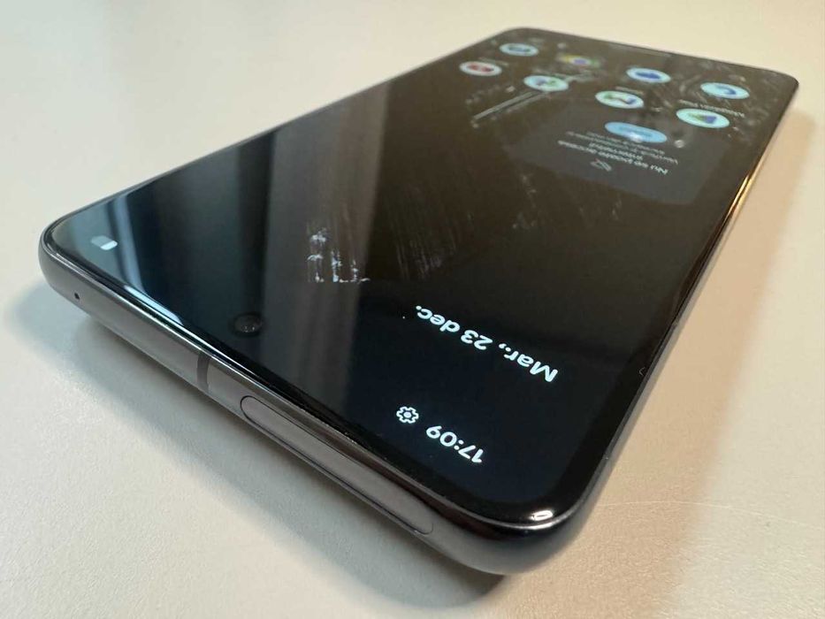 Google / Pixel 8 Pro 128+12 / Obsidian
