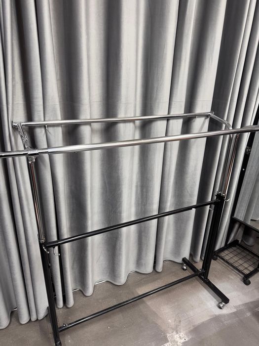 Продам стойки для одежды