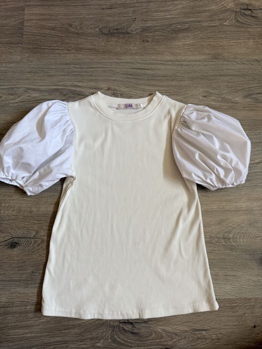 Продаю белую блузку для девочки 10-11 лет