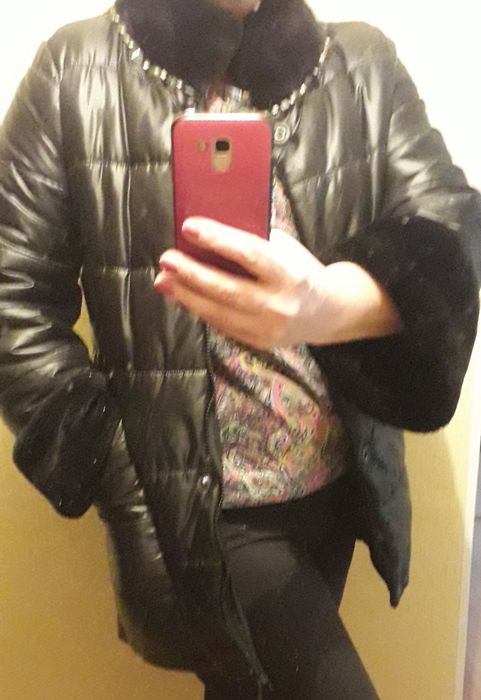 Продам женские  48 разм.