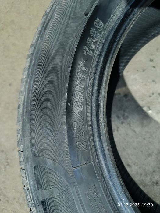 Продам резину на 17