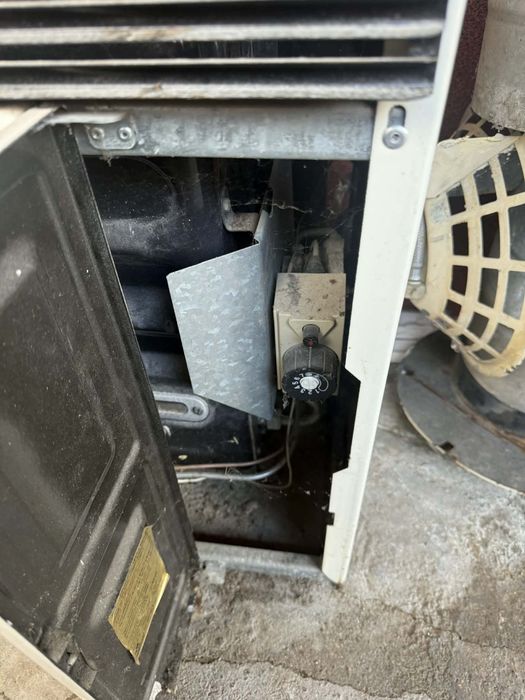 Vând Convector pe Gaz