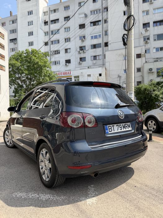 Vând Volkswagen Golf 6 Plus