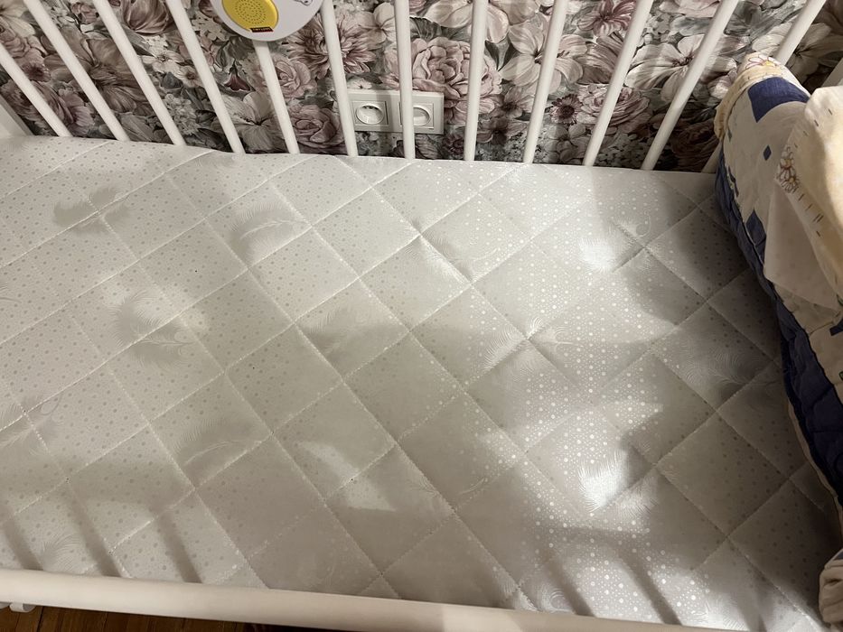 Продам кроватку манеж.