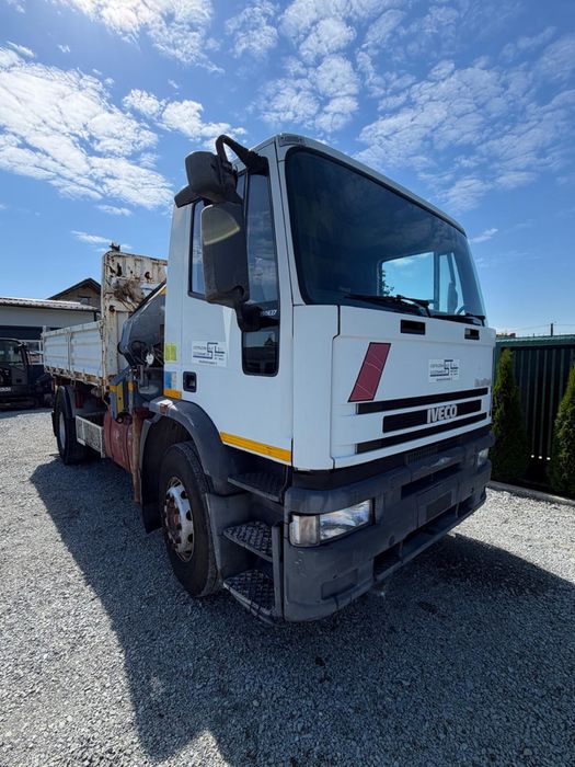 Camion basculabil cu macara 22 metri