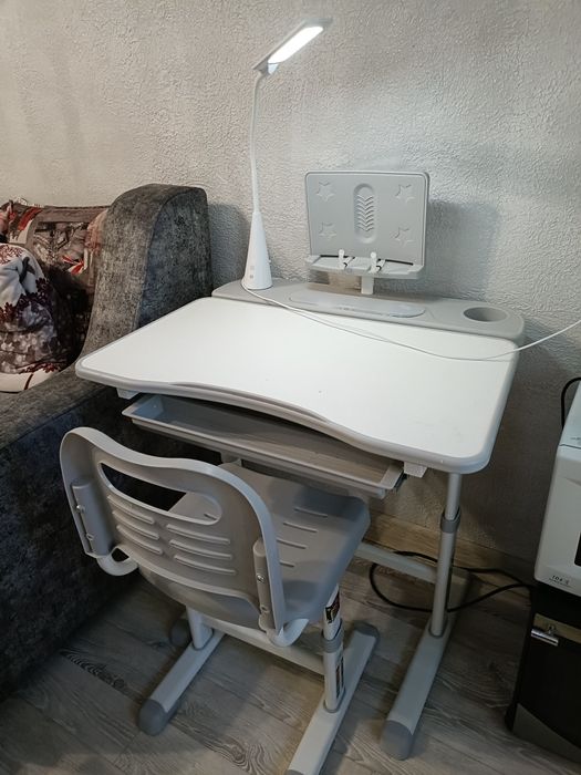 Парта для детей 5-8 лет