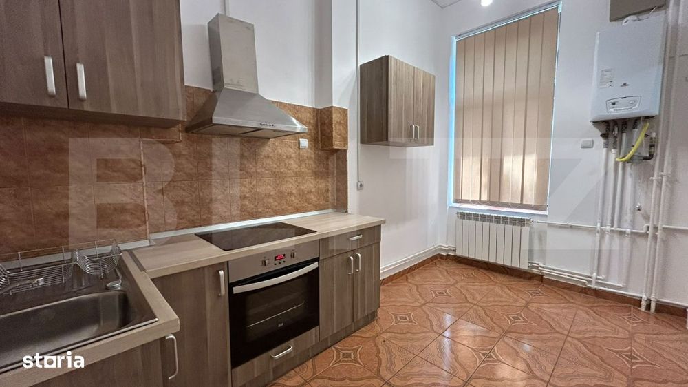 Apartament 2 camere in incinta Palatului Stern, Centrul Istoric al Ora