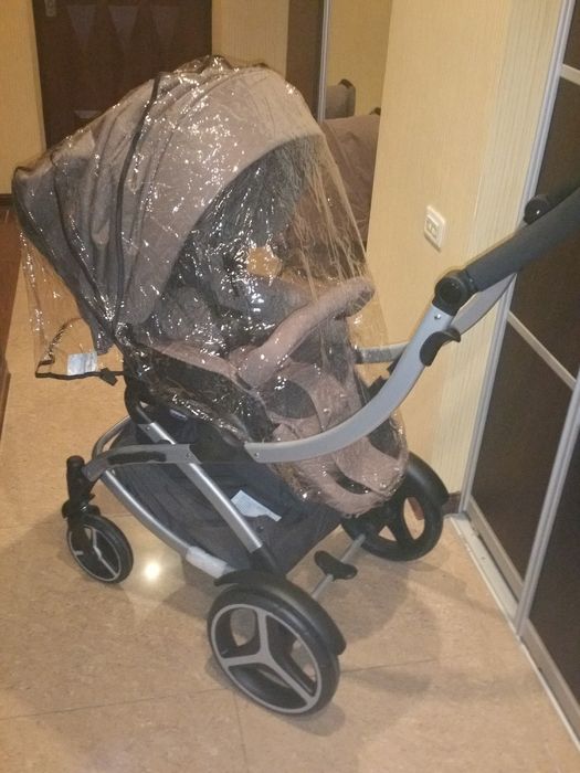 Коляска Чикко трансформер 2 в 1, люлька и кресло