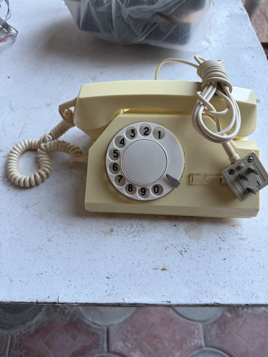 Телефон апаратлар сотилади.Рига.