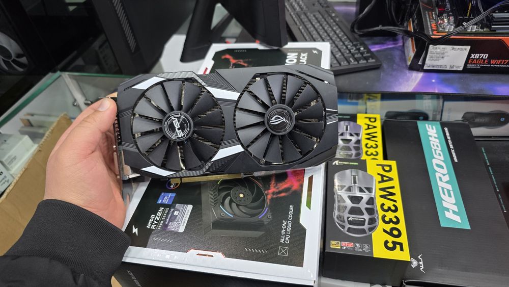 Rx 590 8gb asus rog