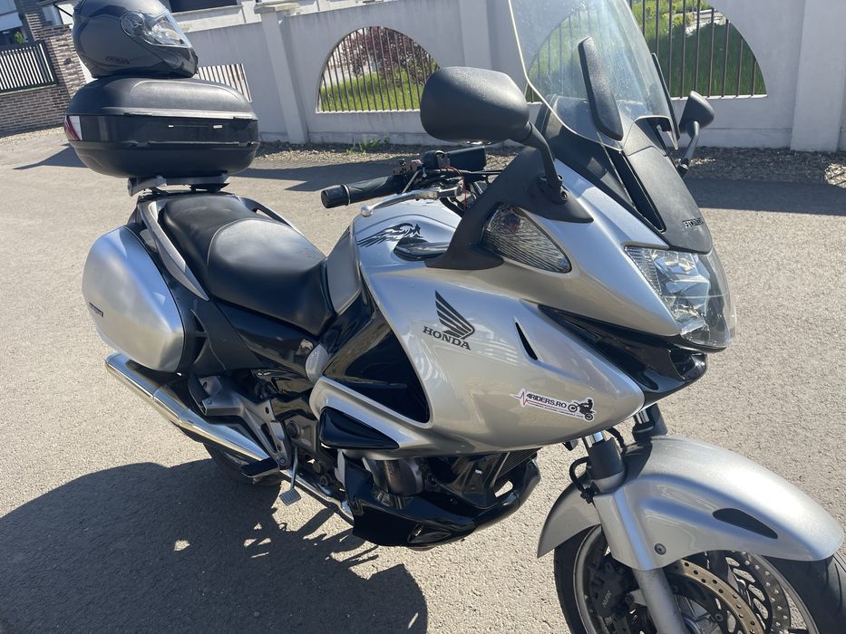 Vand honda NT700V (DEAUVILLE) 2010