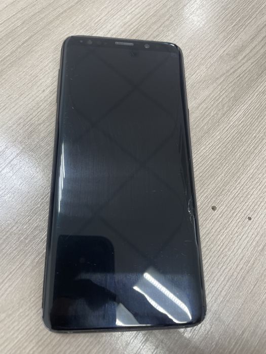 Продам срочно Samsung S9