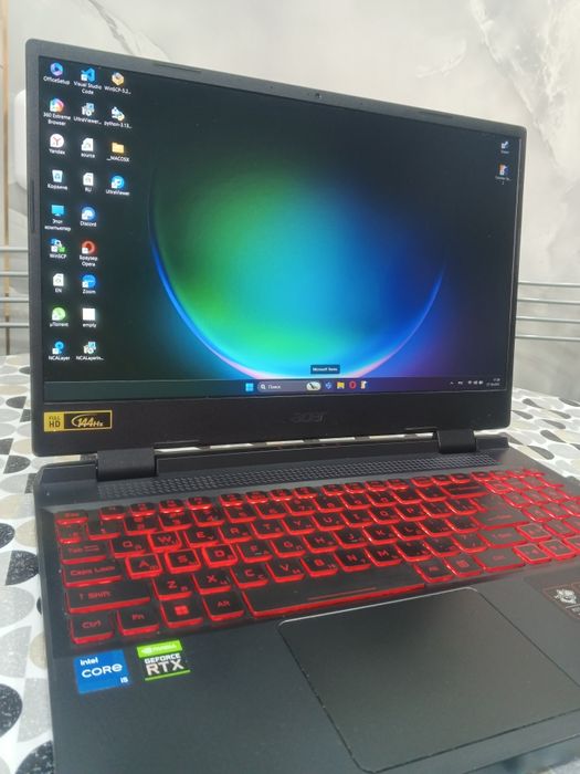 Продам ноутбук игровой