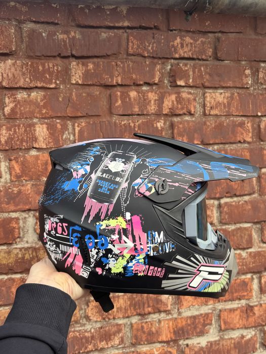 Продам  мотошлем+очки