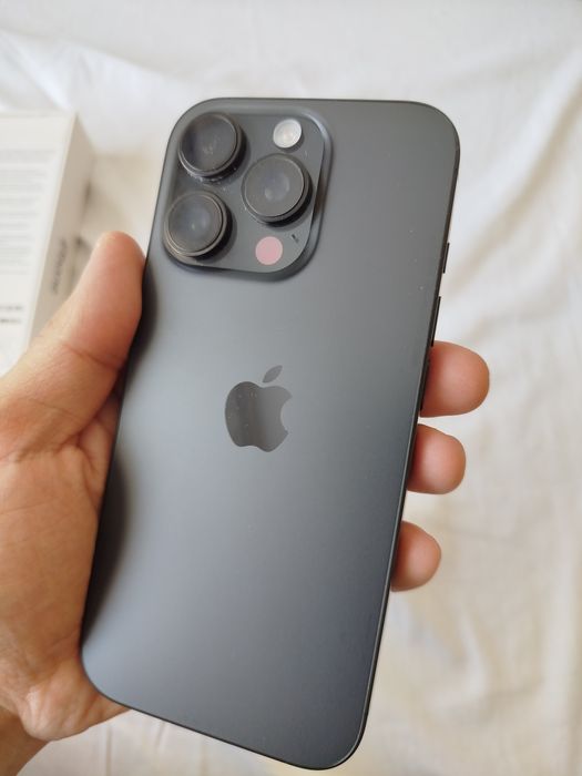 Продаю Айфон 16 ПРО