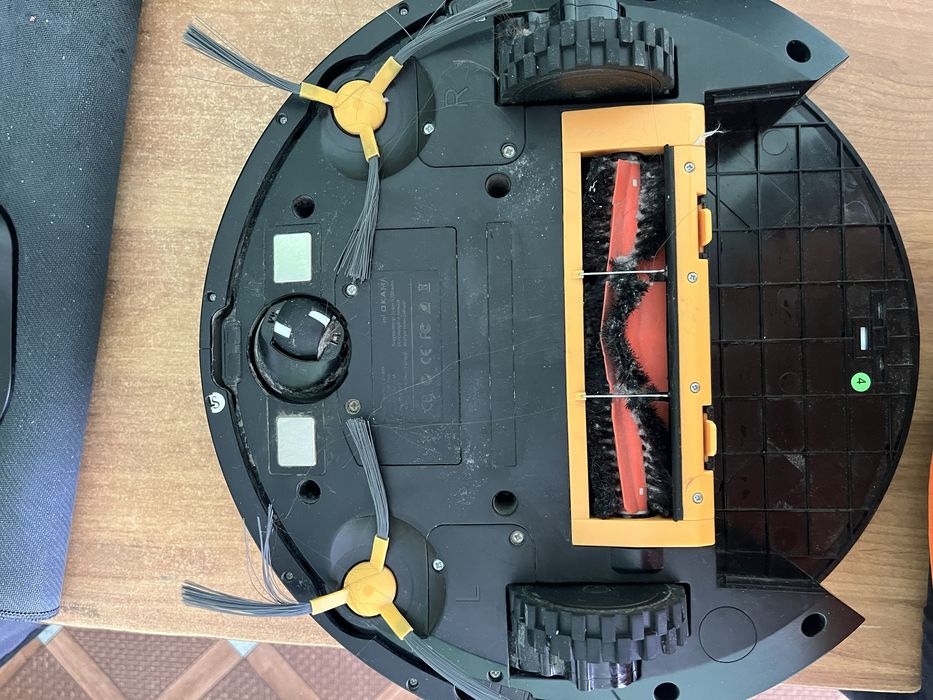 Робот- пылесос Okami